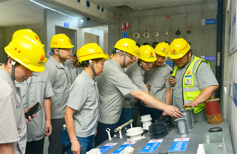 为进一步推进优质客户高效履约，提升交付品质、达成客户满意，2025年6月25日，尊凯实业建设集团在上海组织召开2025年越秀地产、华润置业客户履约推进会。